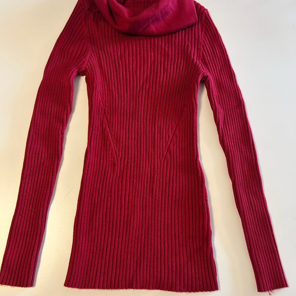 Cowl Neck Ribbed Sweater, red, soft, lots of stretch, with sunscreen, Sz M